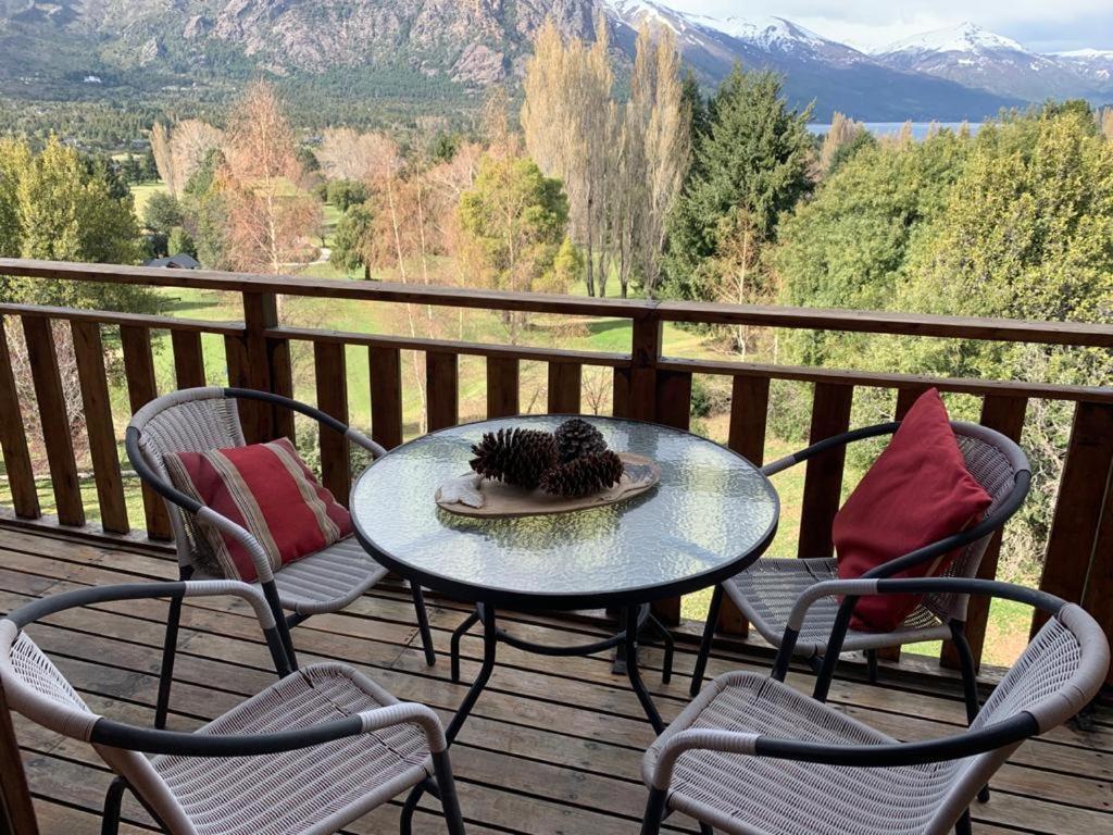 Arelauquen Bungalows & Suites سان كارلوس دي باريلوتشي المظهر الخارجي الصورة