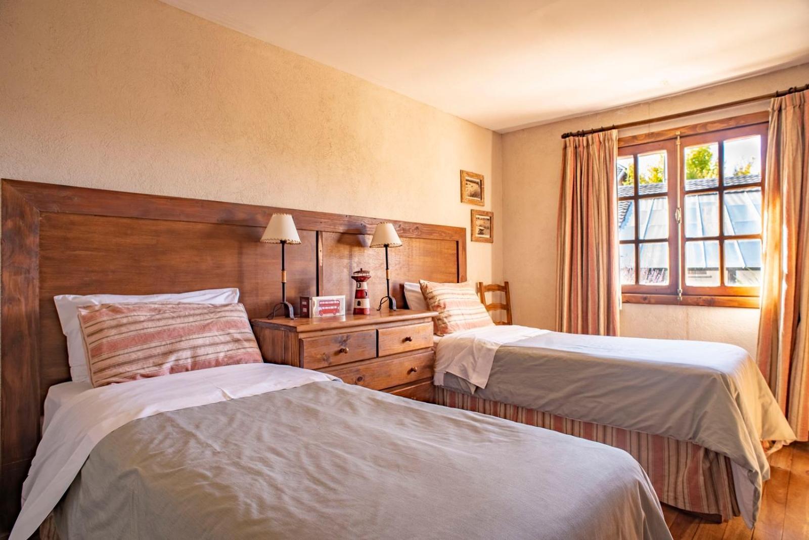 Arelauquen Bungalows & Suites سان كارلوس دي باريلوتشي المظهر الخارجي الصورة