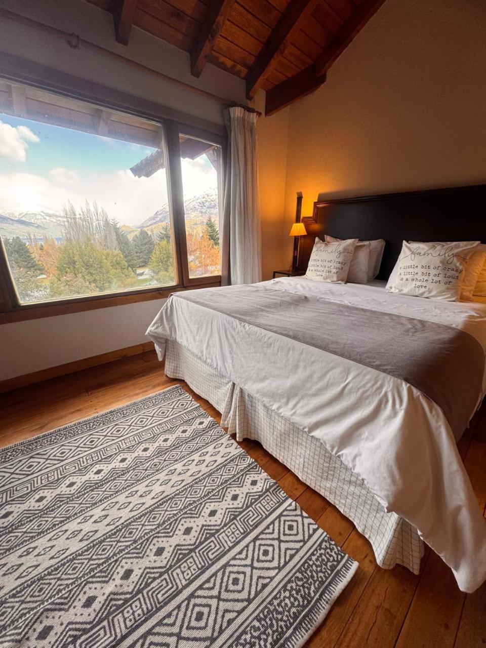Arelauquen Bungalows & Suites سان كارلوس دي باريلوتشي المظهر الخارجي الصورة